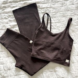 Vuori set - Halo Performance Crop Top and All The Feels Bootcut Pant